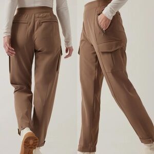 Athleta Women’s Endless High Rise Tan/ Light Brown Cargo Pants size 4/P